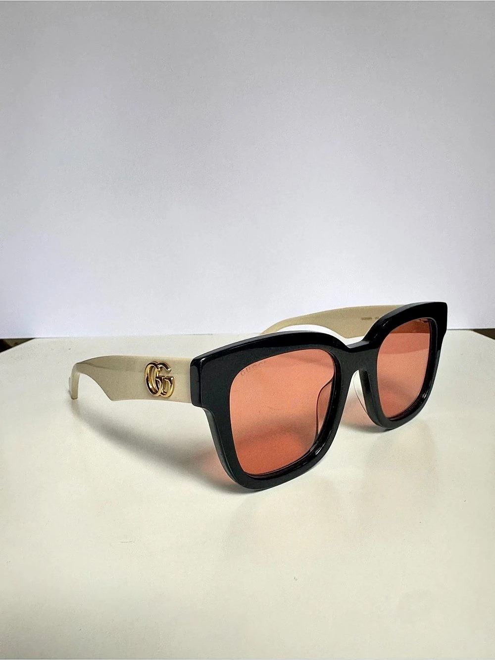 Gucci GG1338S Square Sunglasses Oversized Sunglasses in Black & Cream Like New